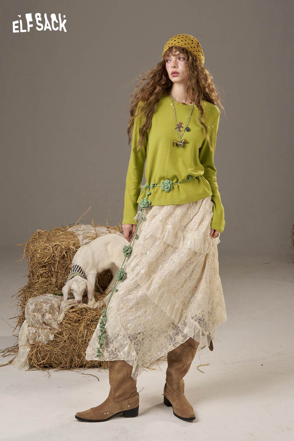 ELFSACK Soft Small Area Chest Print Long Sleeved Round Neck Loose Shirt