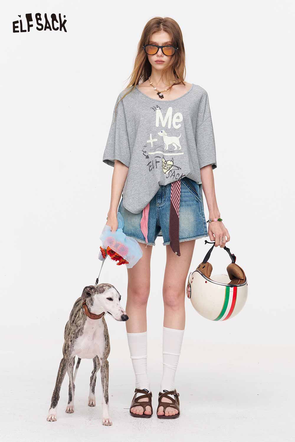 ELFSACK Sparkly Dog Print V-Neck T-Shirt