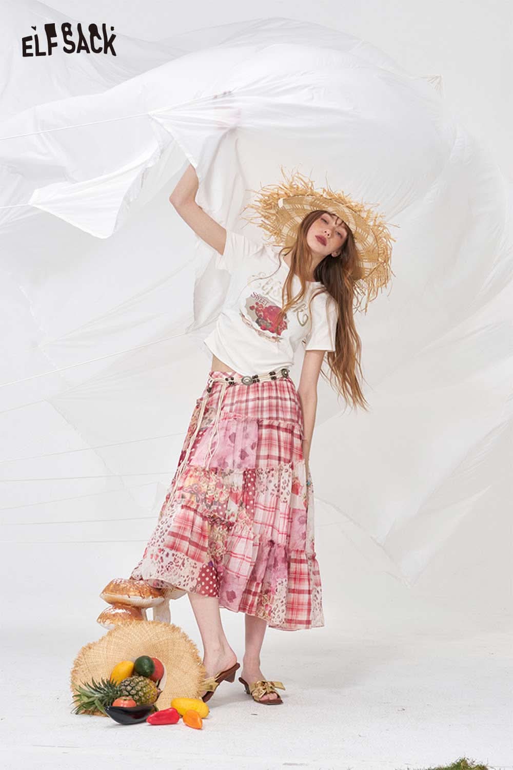 ELFSACK Strawberry Dessert Print Crop T-Shirt