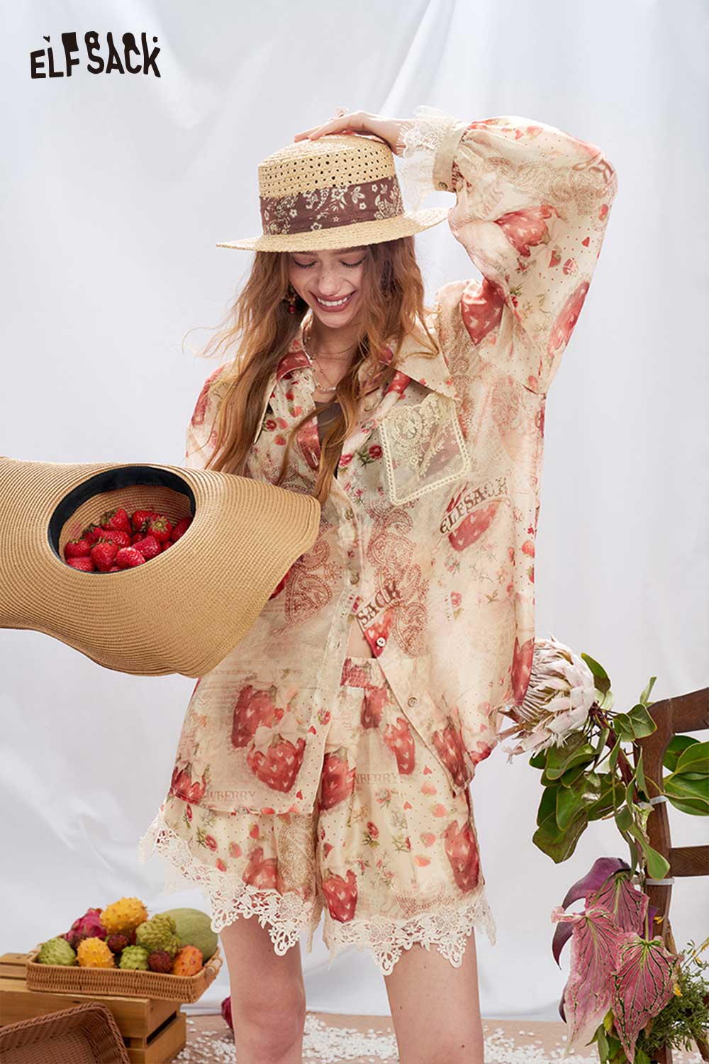 ELFSACK Strawberry Lace 2 Piece Shirt Shorts Set