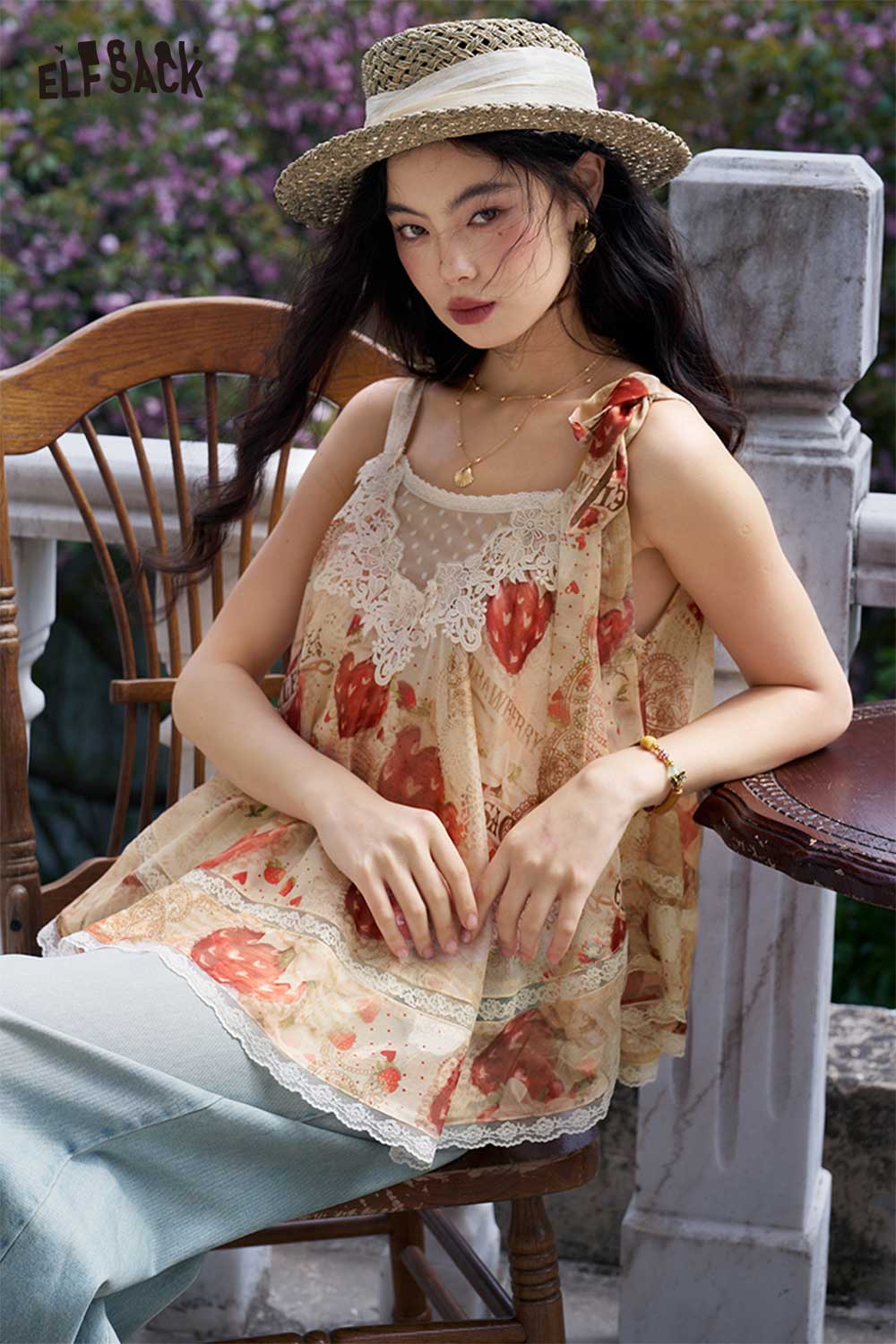 ELFSACK Strawberry Print Lace Blouse