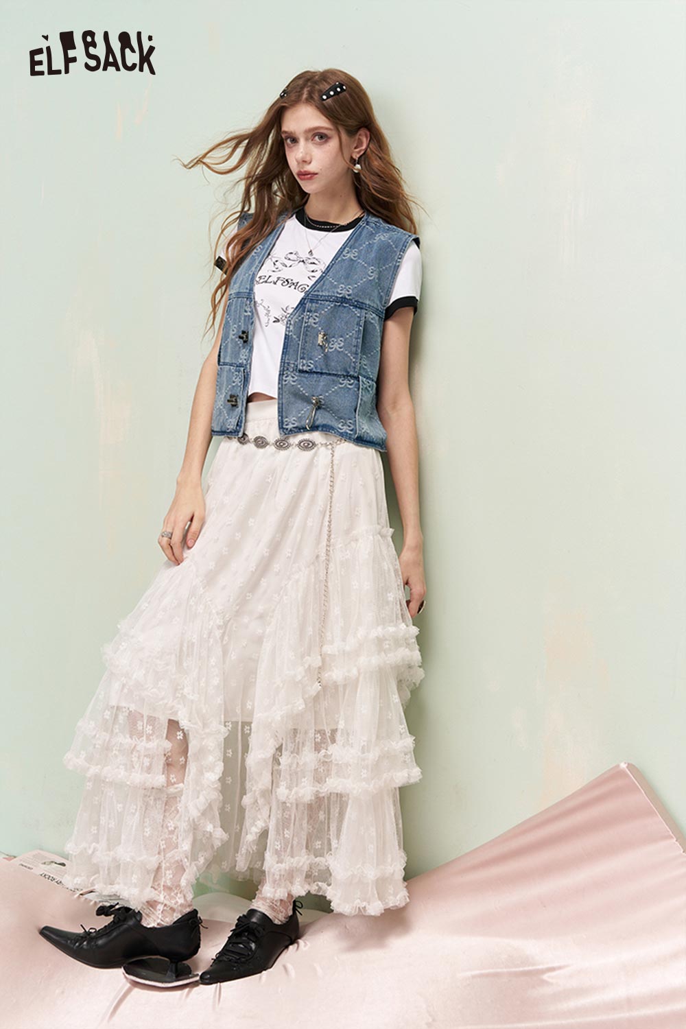ELFSACK Sweet Cool Vintage Allover Jacquard Metal Button Cropped Denim Vest