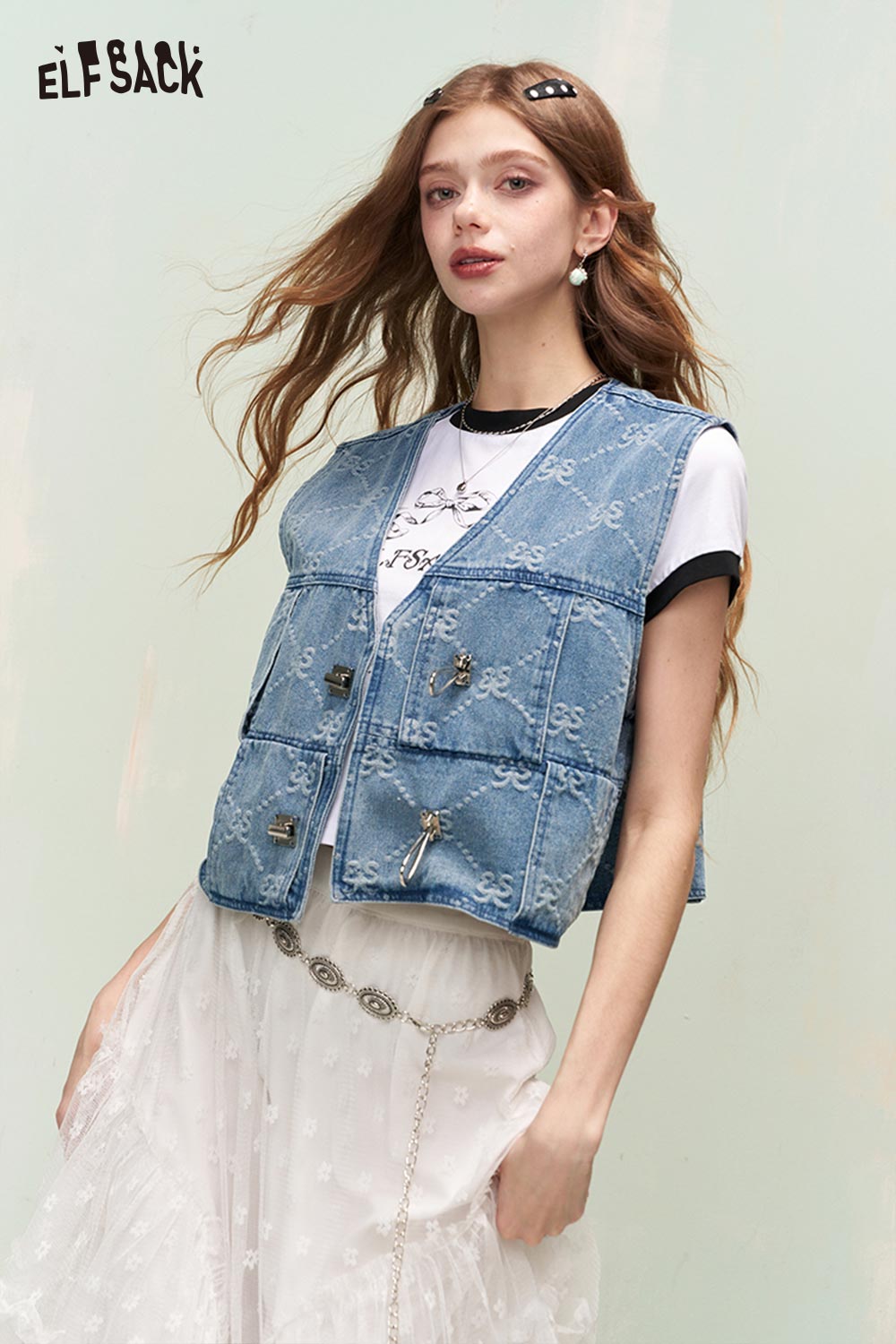 ELFSACK Sweet Cool Vintage Allover Jacquard Metal Button Cropped Denim Vest