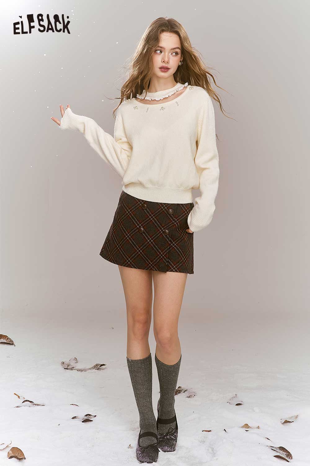 ELFSACK Sweet White Pearl Embellished Sweater