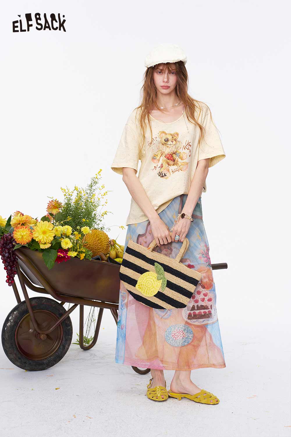 ELFSACK Teddy Bear Print V-Neck Knit Top