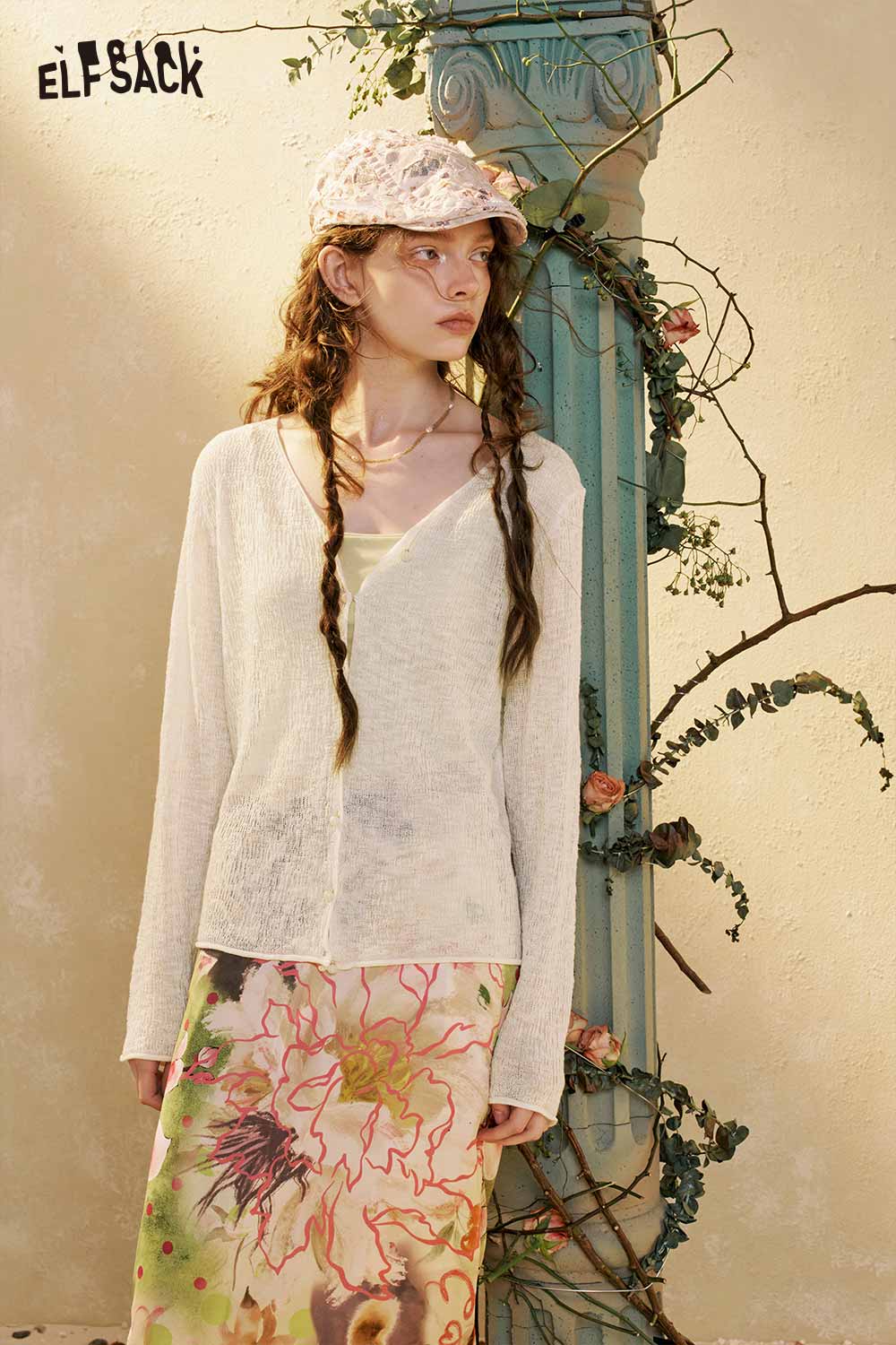 ELFSACK V Neck Button Cropped Long Sleeve Top