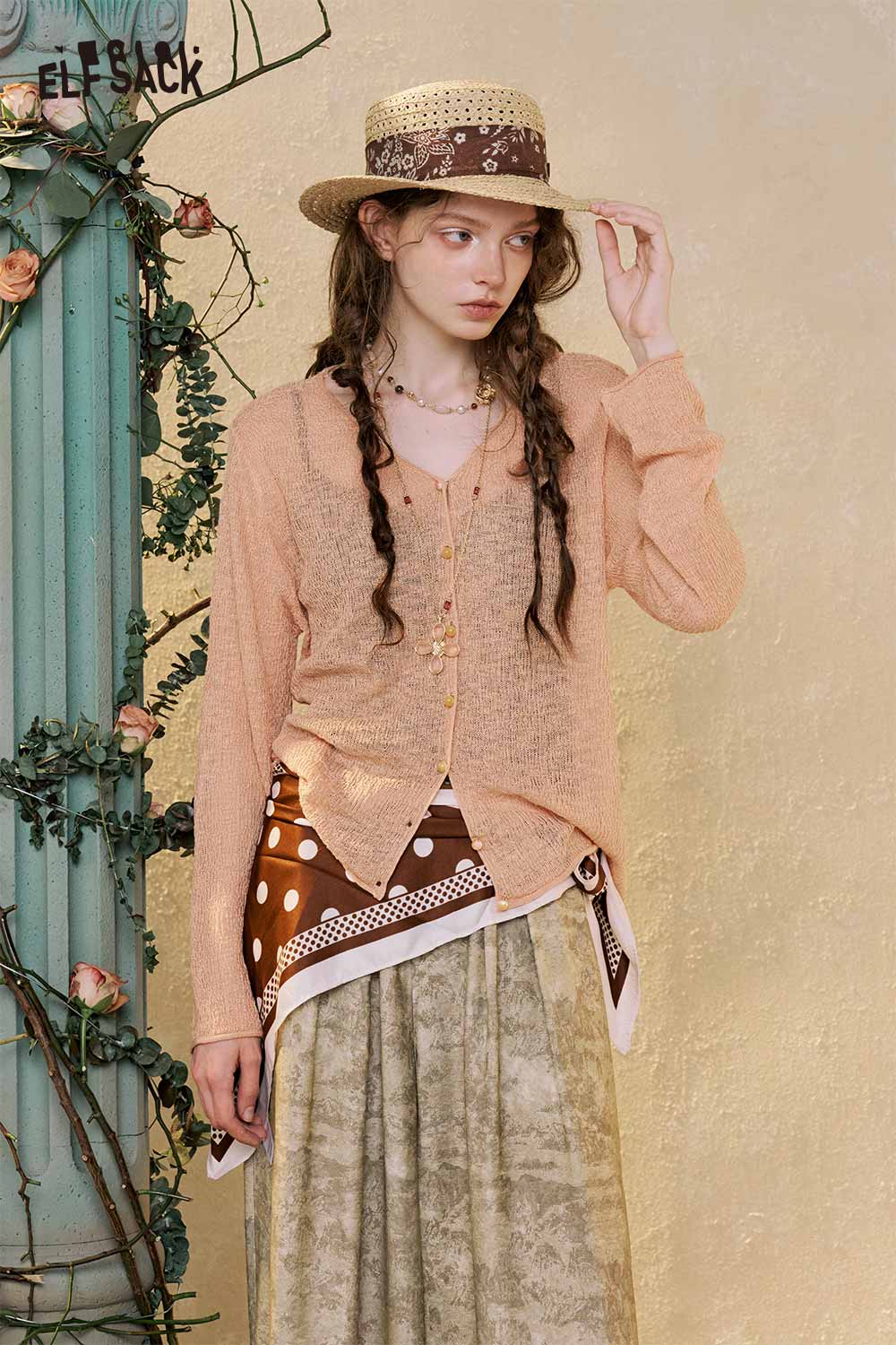 ELFSACK V Neck Button Cropped Long Sleeve Top