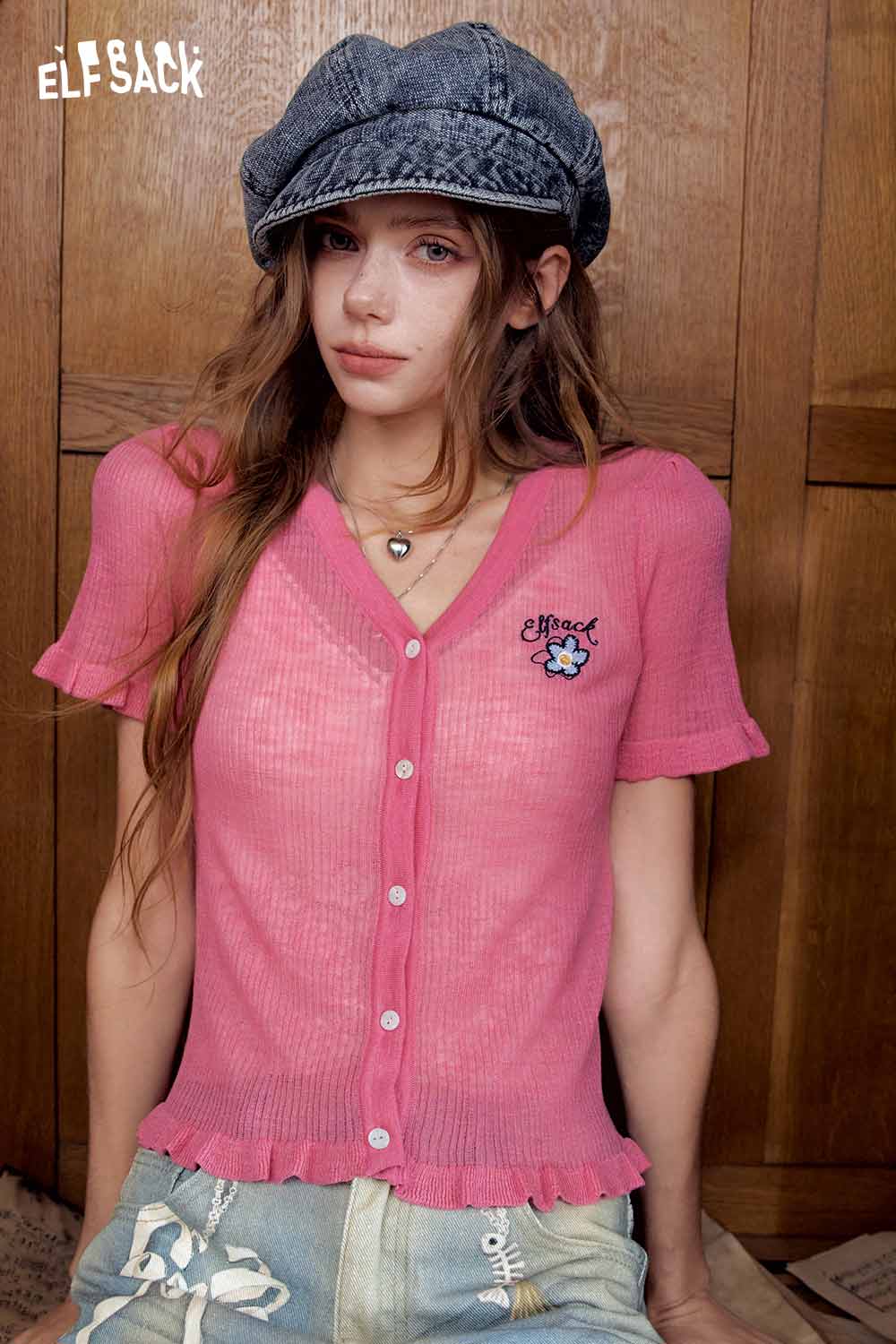 ELFSACK V-neck Floral Embroidered Ruffled Tee