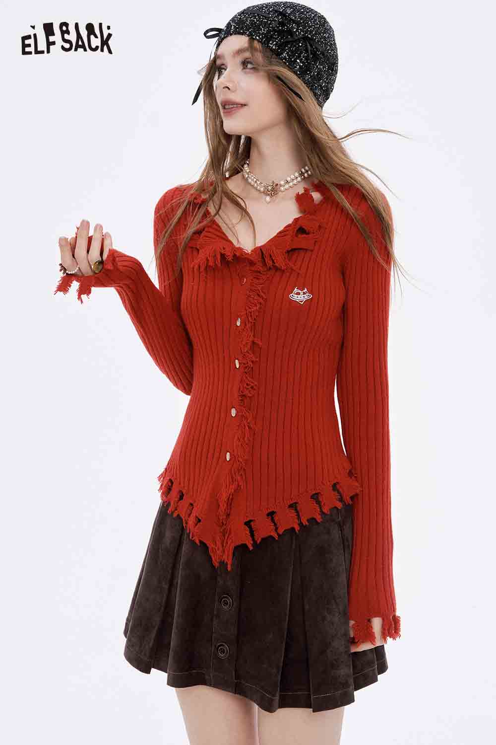 ELFSACK Soft Solid Slim Fit Heart Logo Fringe V Neck Knitwear