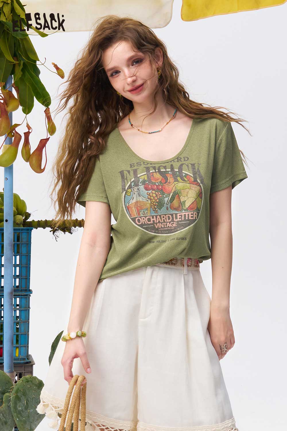 ELFSACK Vintage Fruit Print V Neck Tee