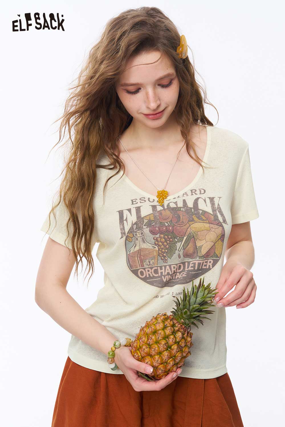 ELFSACK Vintage Fruit Print V Neck Tee