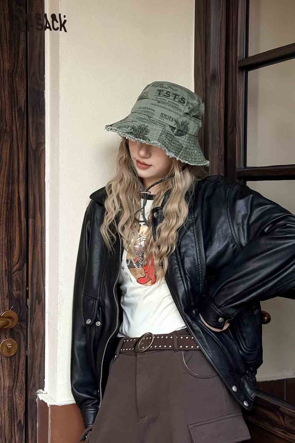 ELFSACK Vintage Newspaper Print Bucket Hat