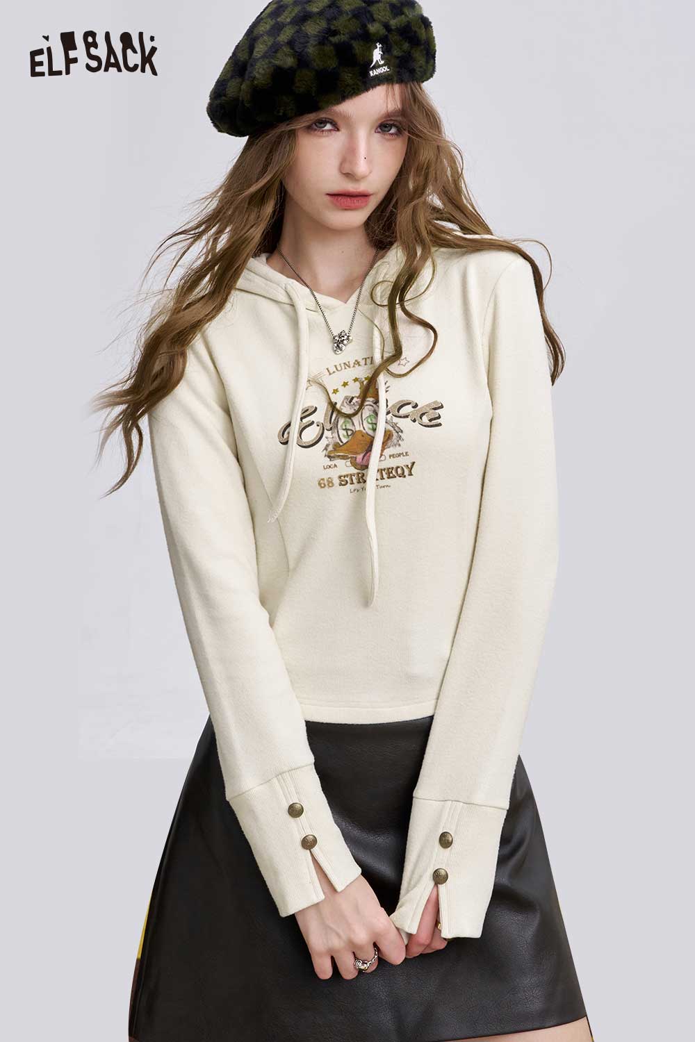ELFSACK Light Slim Fit Graphic Long Sleeve Tshirt