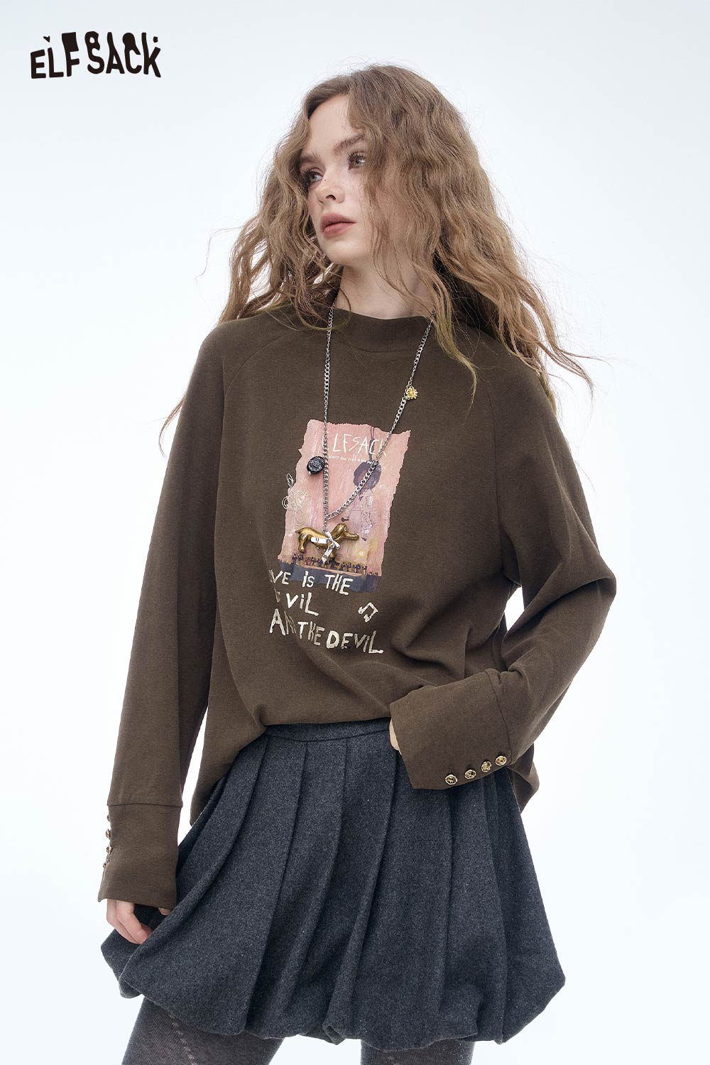 ELFSACK Soft Loose Letter Graphic Half High Neck Long Sleeve Tshirt