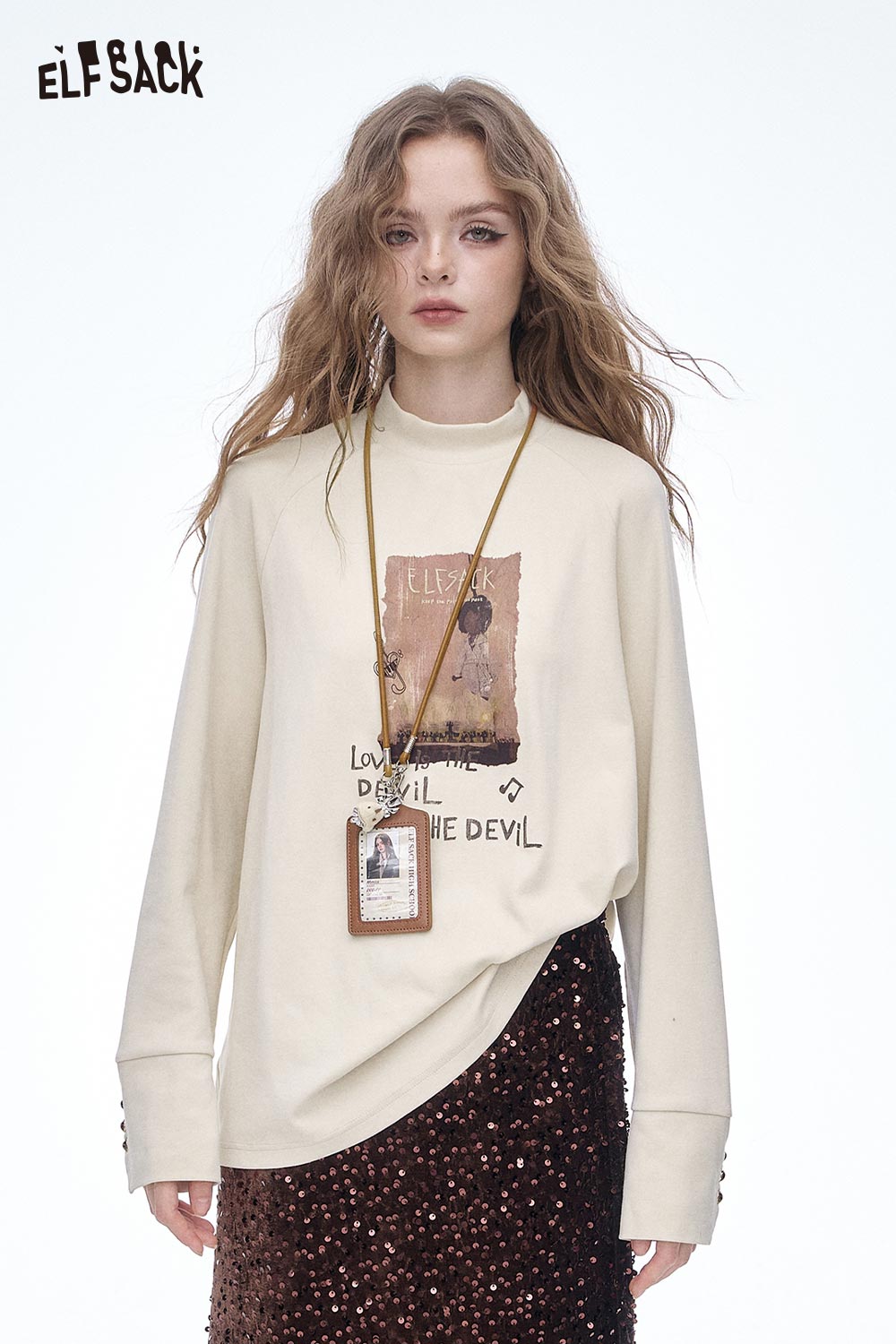 ELFSACK Soft Loose Letter Graphic Half High Neck Long Sleeve Tshirt