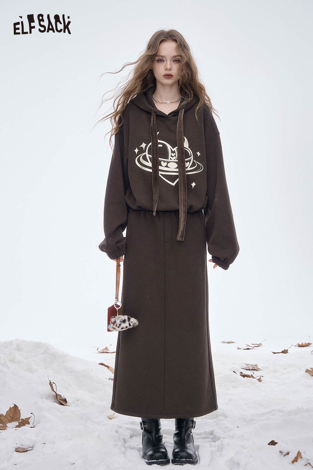 ELFSACK Soft Loose Solid Heart Graphic Skirt Set